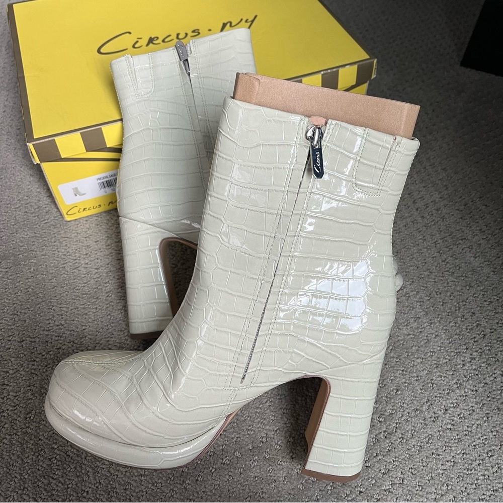 Circus by Sam Edelman Cream Ankle Boots